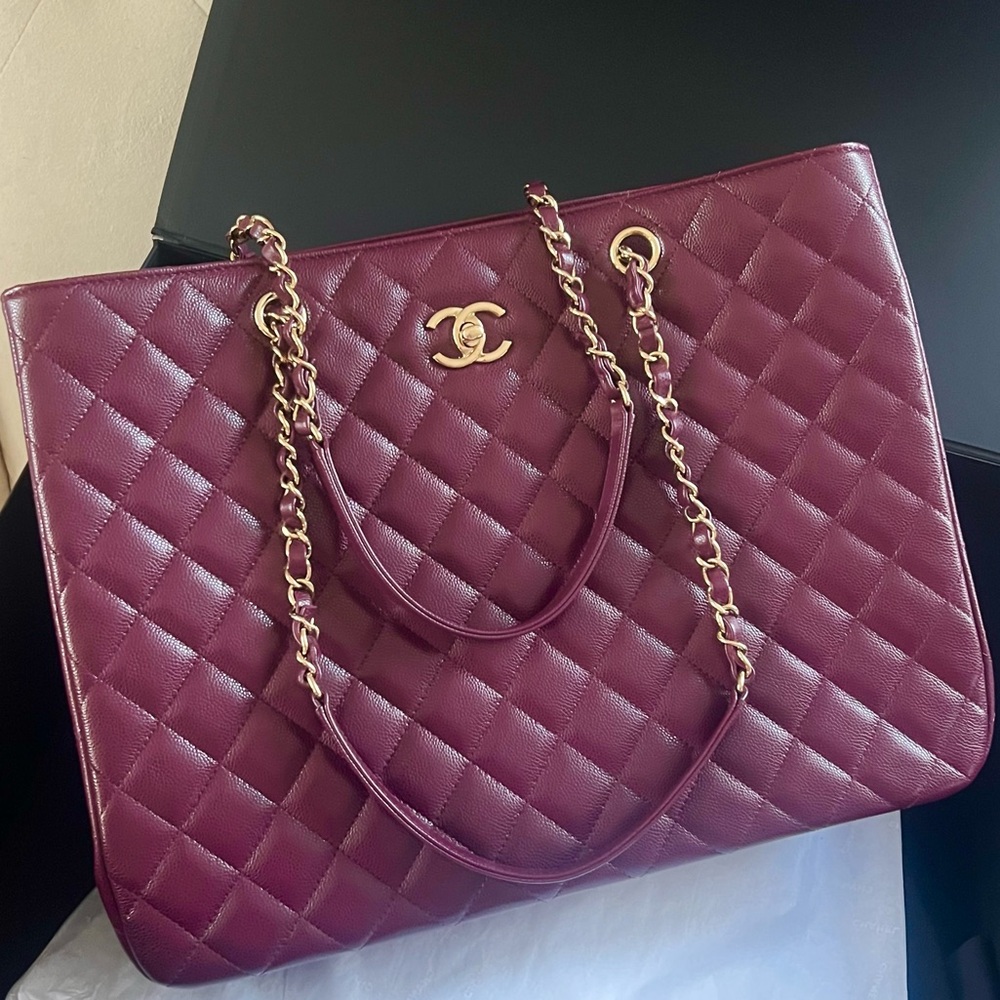 NEW🔥Chanel Classic CC Burgundy/ Dark Wine Color Caviar Large Tote Bag - Picture 2 of 15